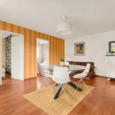 Le Jardin Des Muses - T3 Climatise Avec Terrasse, Piscine Et Parking